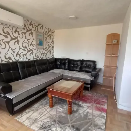 Ejna , Misevici Villa *