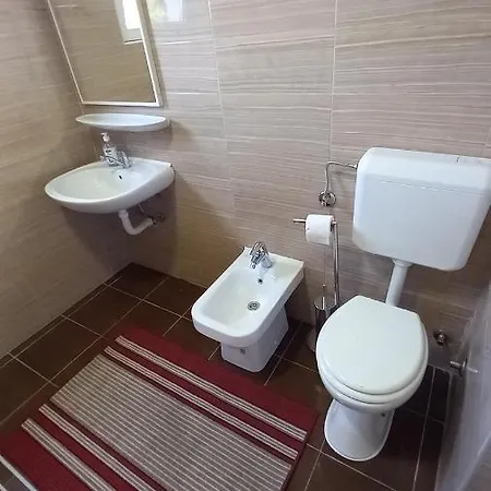 Ejna , Misevici Villa *