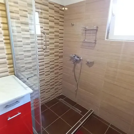 Ejna , Misevici Villa Rakovica