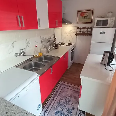Villa Ejna , Misevici