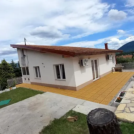 Ejna , Misevici Villa *