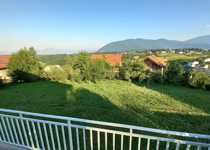 Ejna , Misevici Vila Rakovica